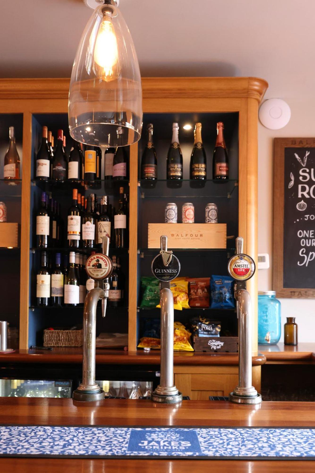The Goudhurst Inn Dış mekan fotoğraf